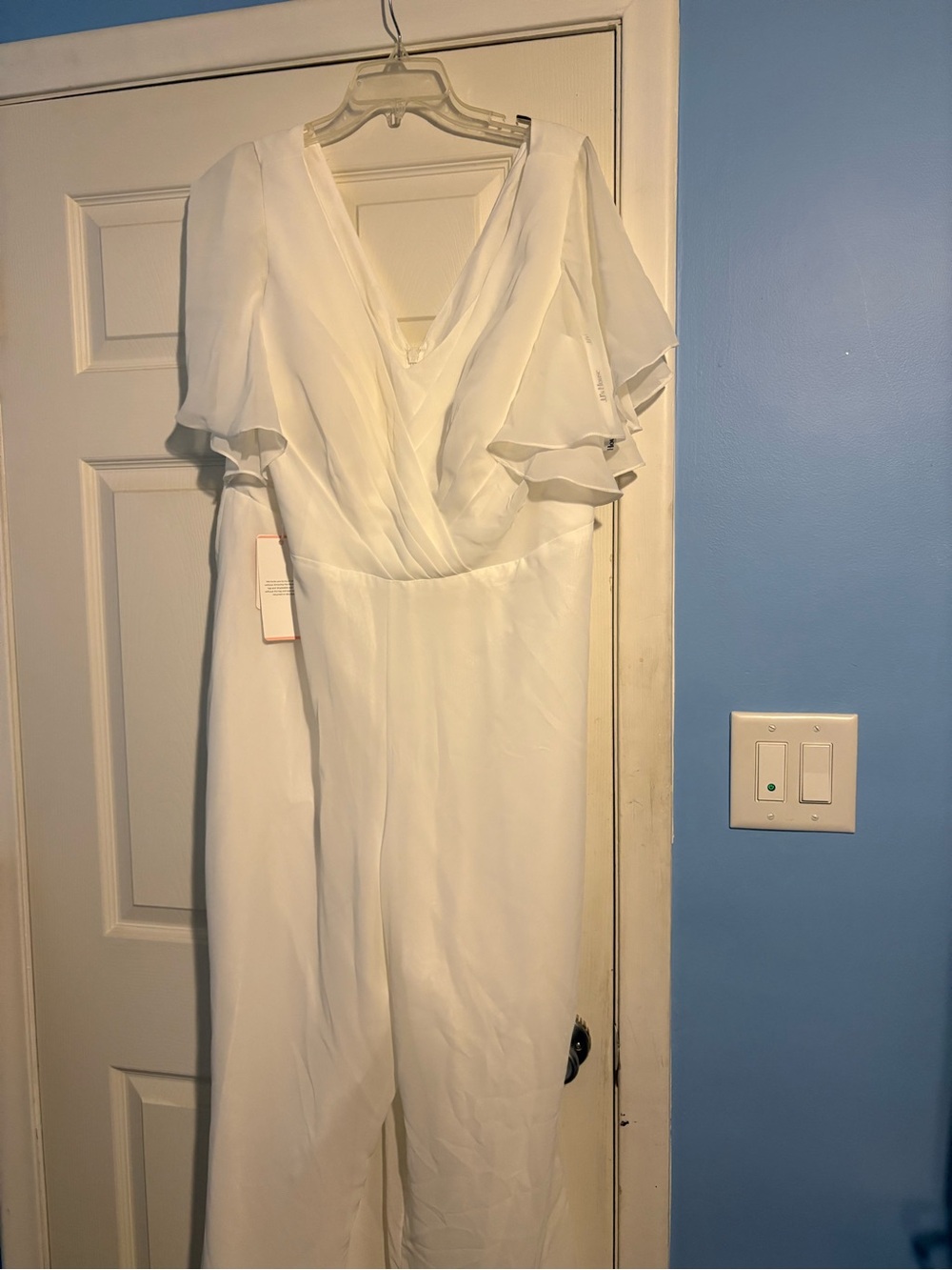Ivory Jumpsuit - Picture 4 of 7